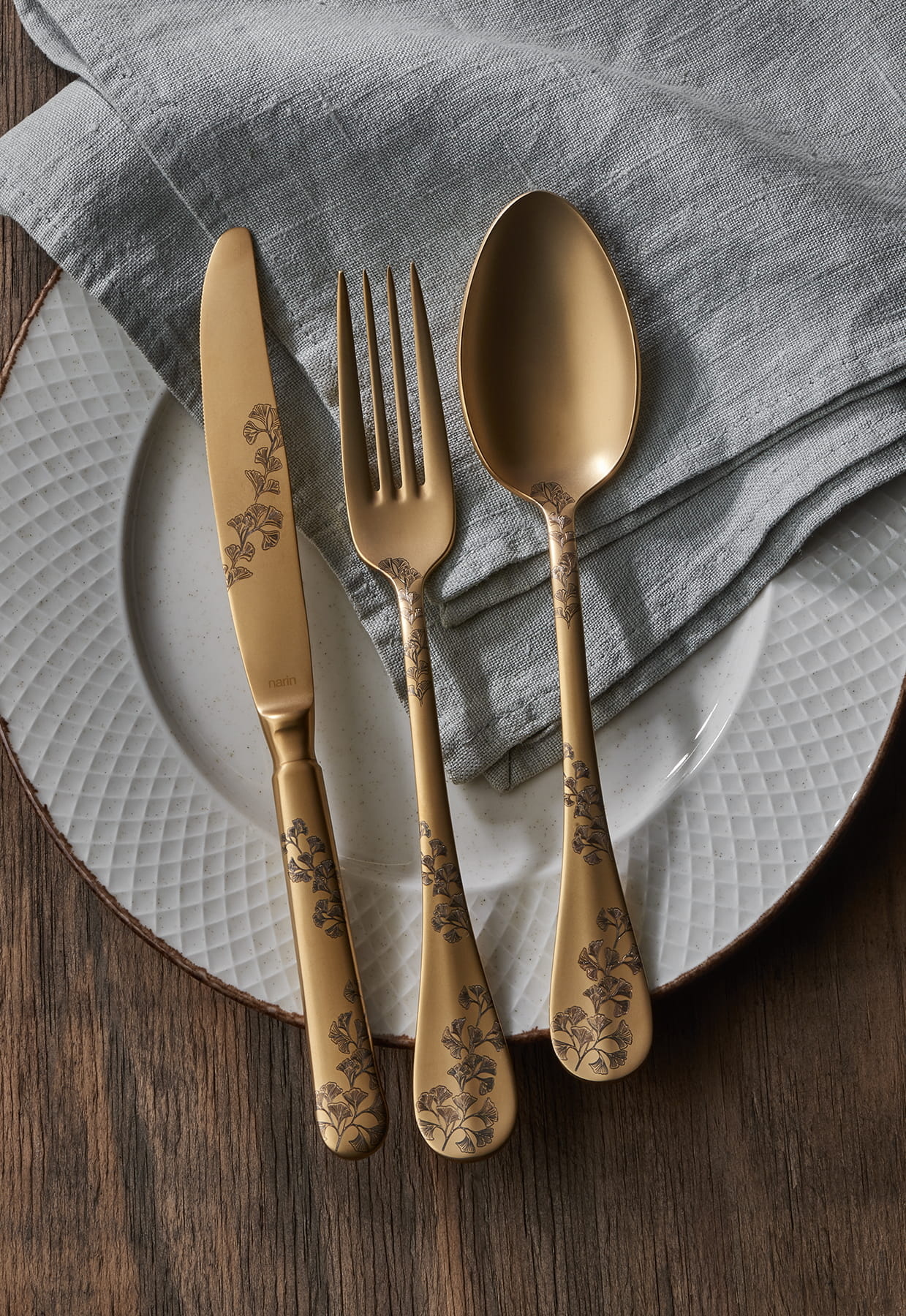 Baget - Satin Gold - Leaf Pattern