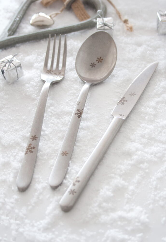  - Plaides - Snowflake - 18 Pieces Set